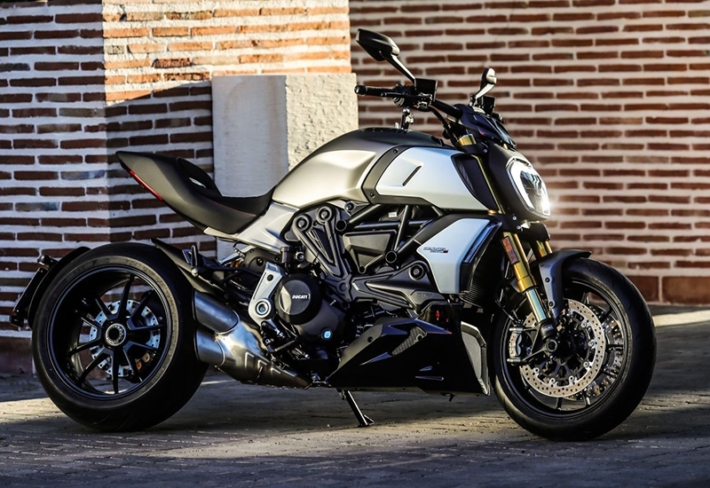 DIAVEL-1260jpg.jpg